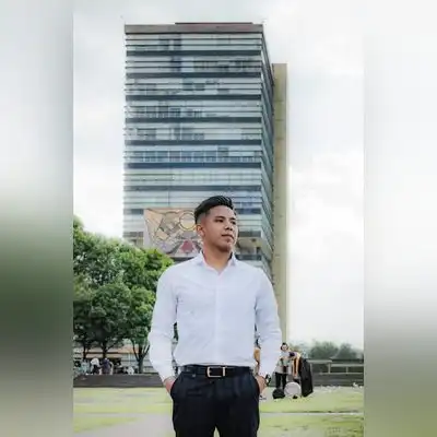龚旭玉